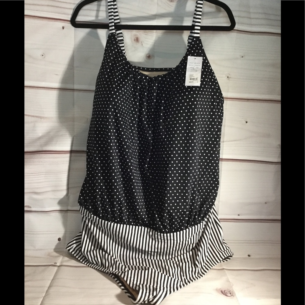 22W Black & White Cacique One Piece Swim Suit